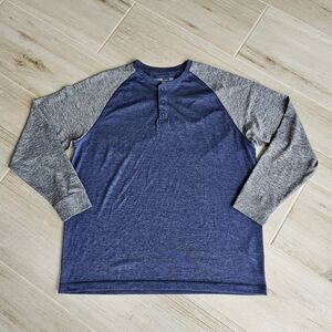 Roundtree & Yorke Men's Blue and Gray Long Sleeve Henley Size Large NWOT